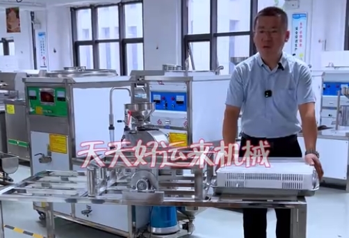 豆腐翻盤機(jī)－－省時(shí)又省力，完成了豆腐最后一道使命